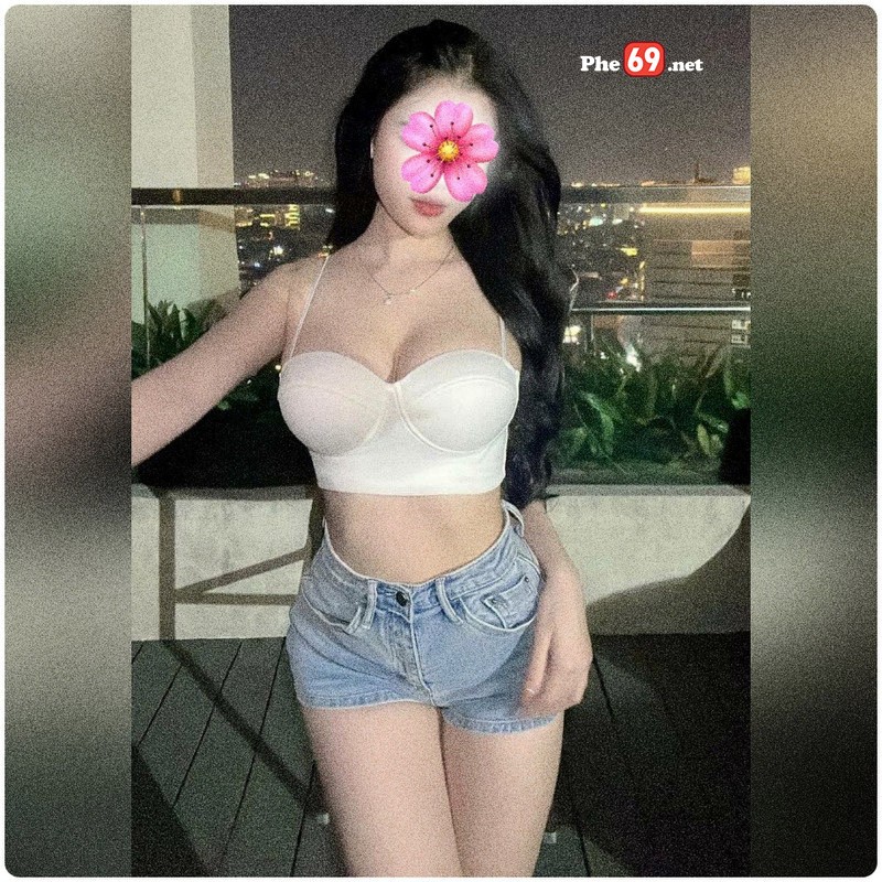 Clip sex việt check hàng em phò Linh Chi body siêu phẩm vú to da trắng mịn địt trần (Full Clip + Pic) - Hình 01